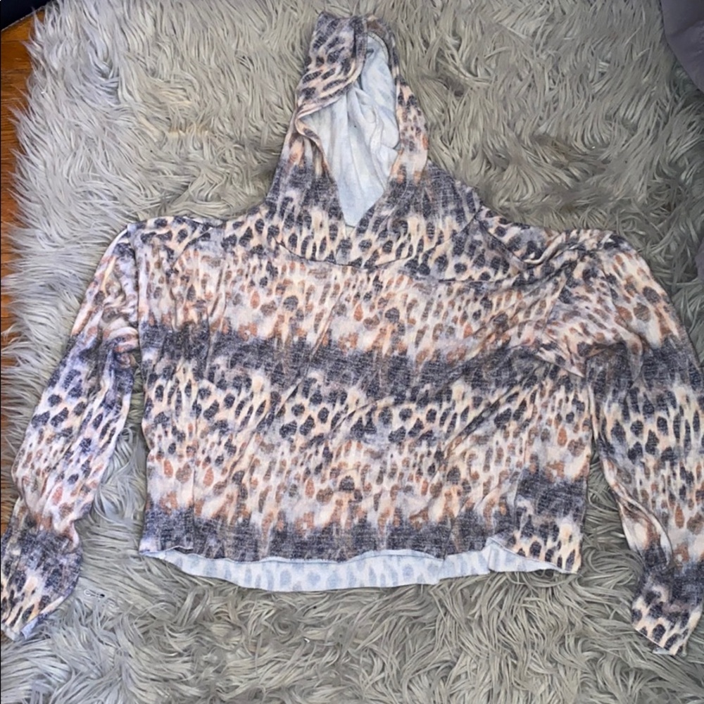 Super soft long sleeved cropped hoodie, medium